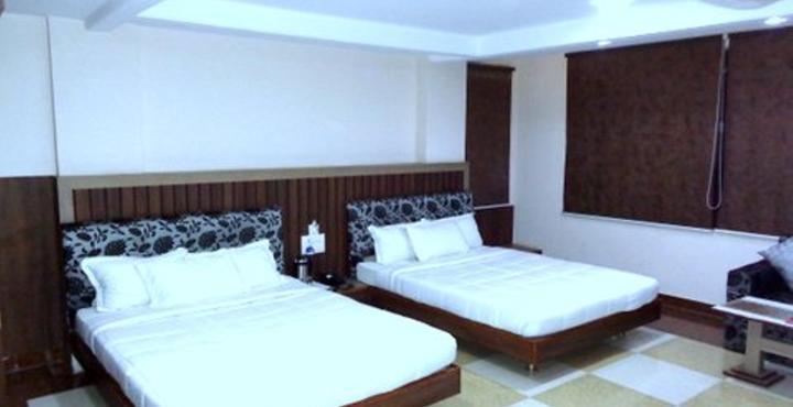 Hotel Shree Vinayak Palace Μποπάλ Εξωτερικό φωτογραφία