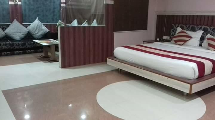 Hotel Shree Vinayak Palace Μποπάλ Εξωτερικό φωτογραφία