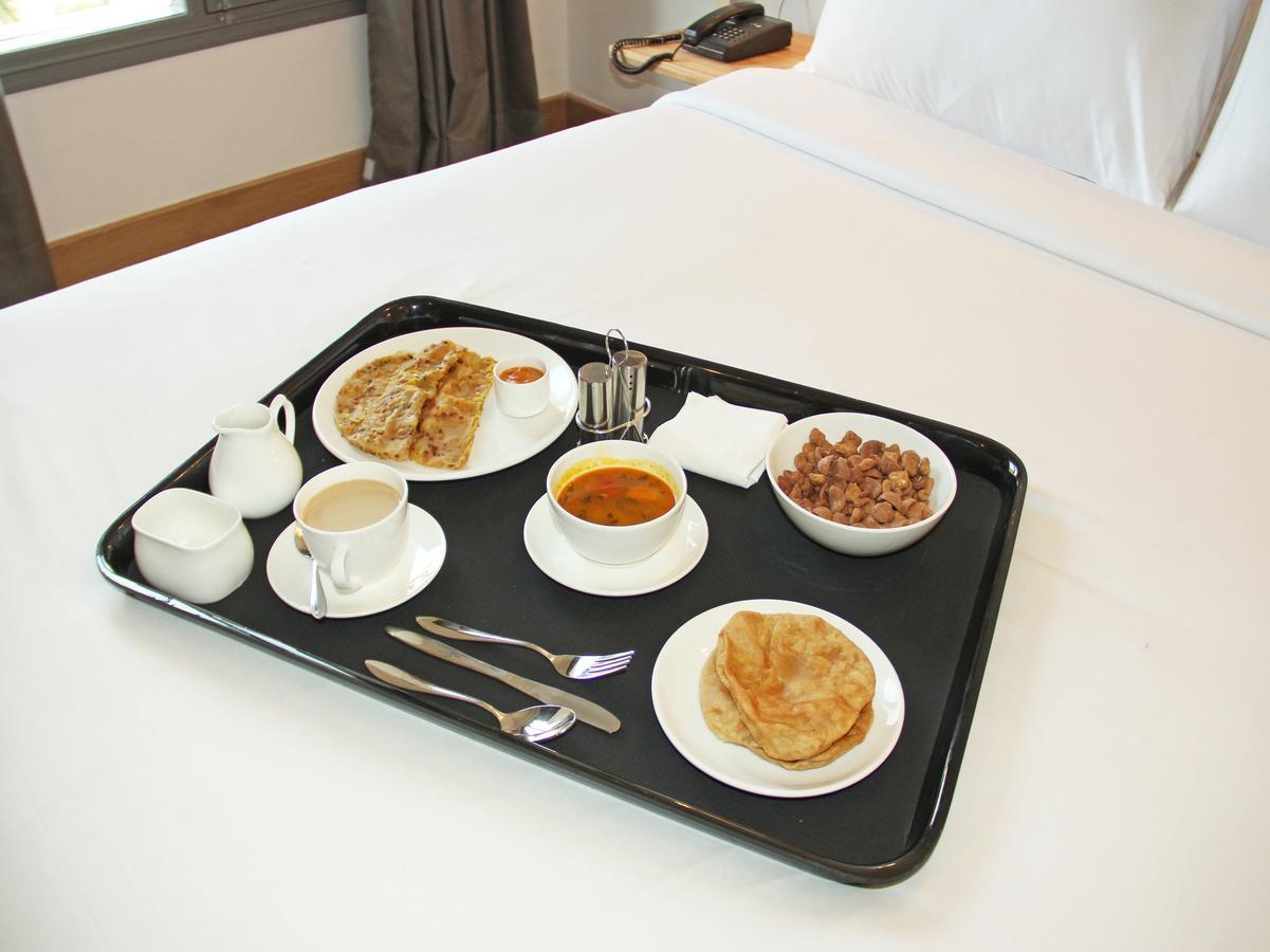 Hotel Shree Vinayak Palace Μποπάλ Εξωτερικό φωτογραφία